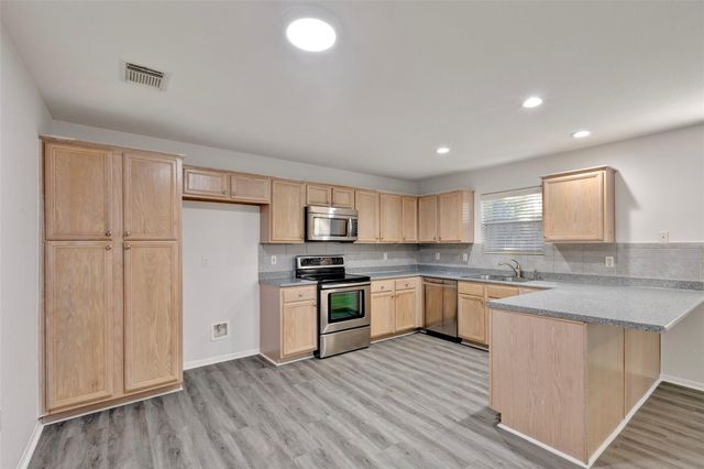 770 Hunt Road 212, Baytown, TX 77521