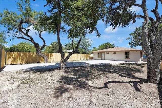 1110 E Lovett Street, Edinburg, TX 78541