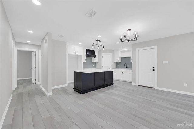 1110 E Lovett Street, Edinburg, TX 78541