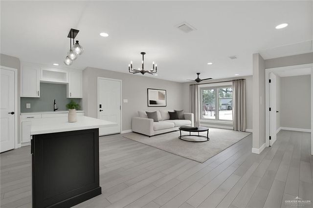 1110 E Lovett Street, Edinburg, TX 78541