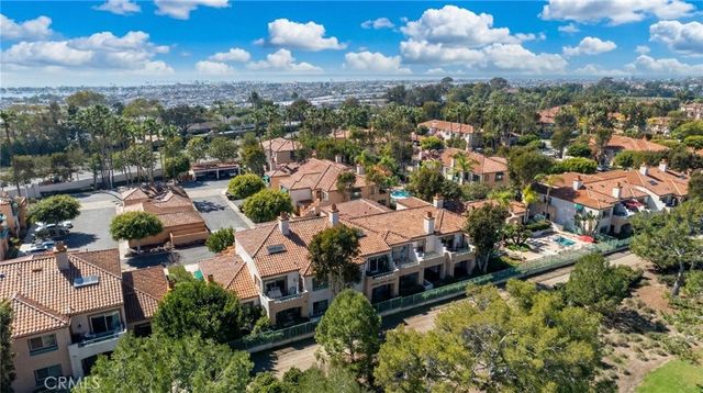 320 Villa Point, Newport Beach, CA 92660