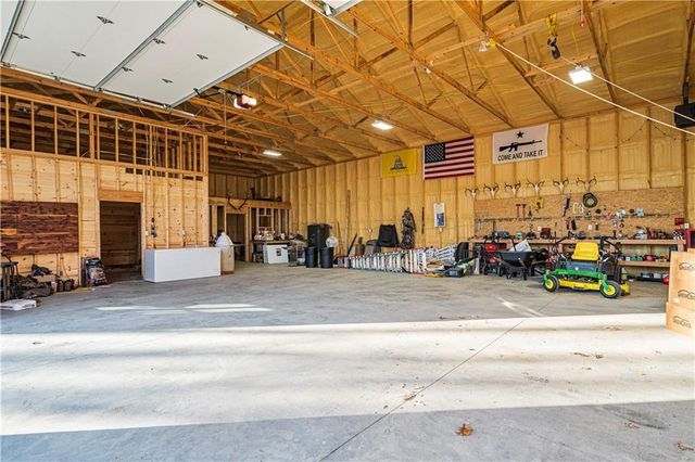 3 Cedars Street, Freeman, MO 64746