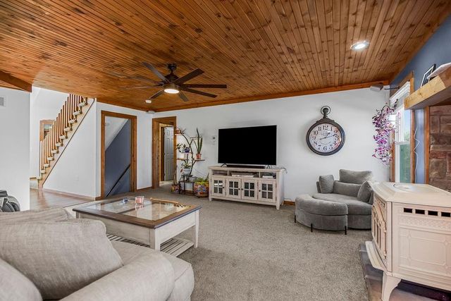 3 Cedars Street, Freeman, MO 64746