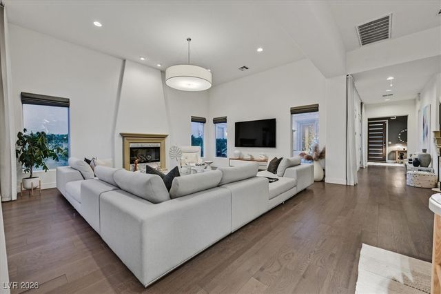 11824 Kingsbarns Court, Las Vegas, NV 89141