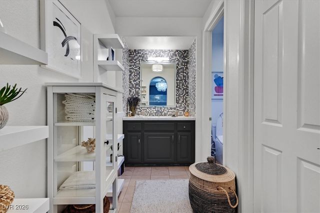 11824 Kingsbarns Court, Las Vegas, NV 89141