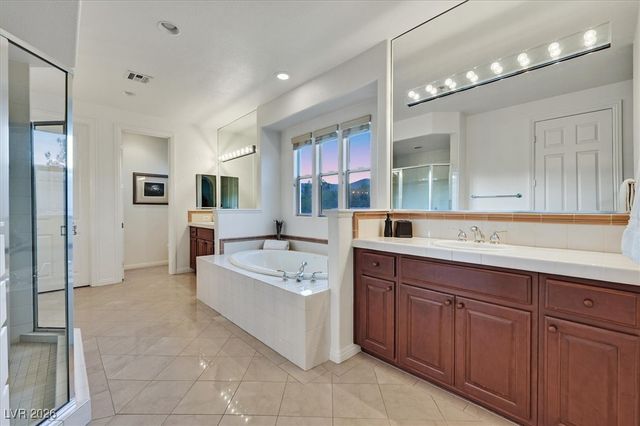 11824 Kingsbarns Court, Las Vegas, NV 89141