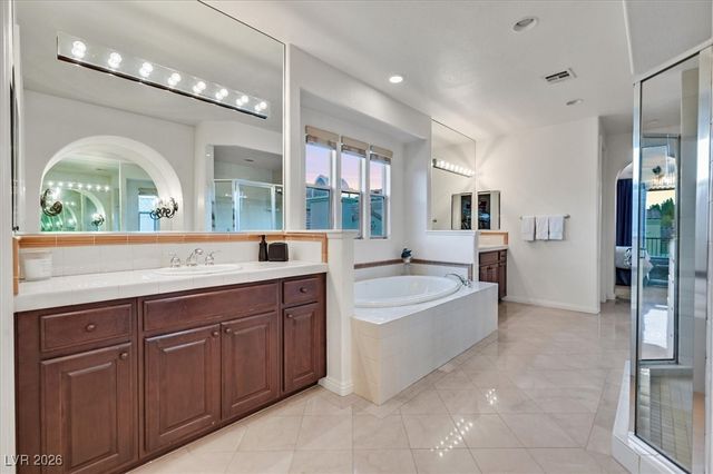 11824 Kingsbarns Court, Las Vegas, NV 89141