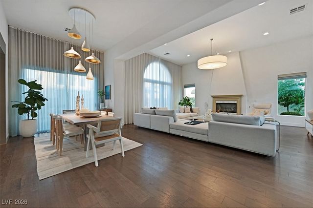 11824 Kingsbarns Court, Las Vegas, NV 89141