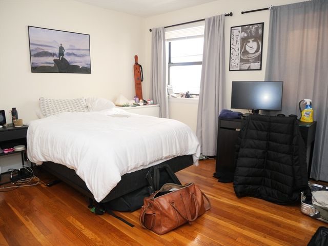 1027 Commonwealth Ave 27, Boston, MA 02215