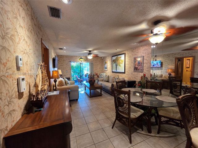 8044 NW 41st Ct, Sunrise, FL 33351