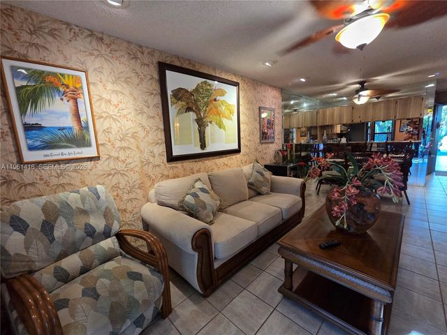 8044 NW 41st Ct, Sunrise, FL 33351