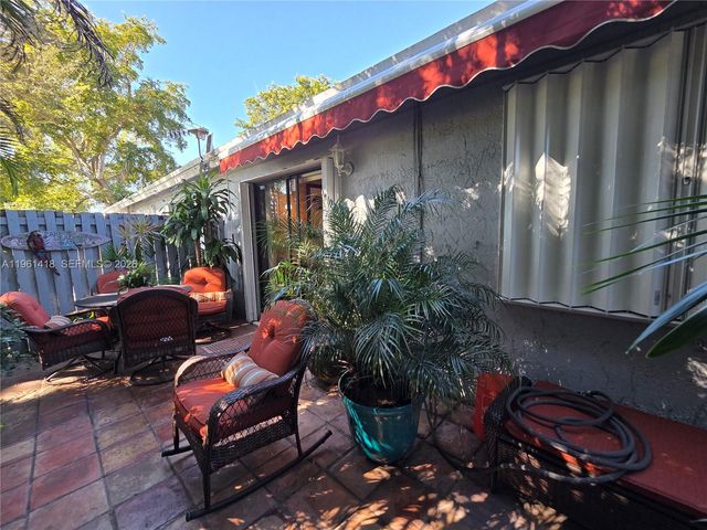 8044 NW 41st Ct, Sunrise, FL 33351