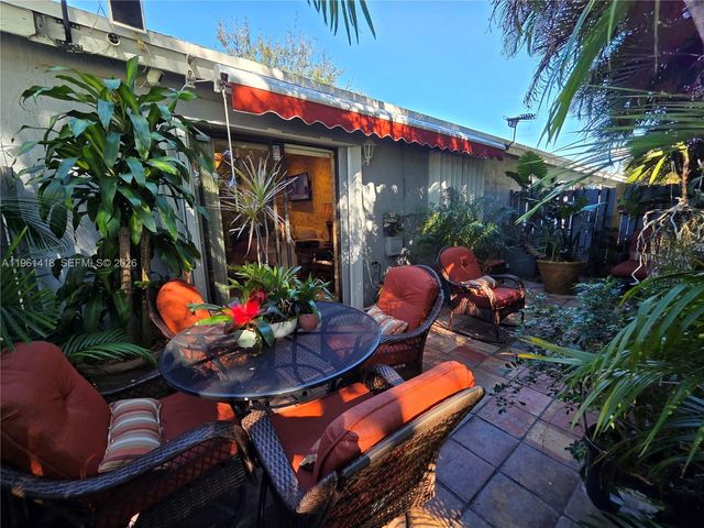 8044 NW 41st Ct, Sunrise, FL 33351