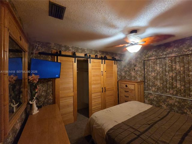 8044 NW 41st Ct, Sunrise, FL 33351