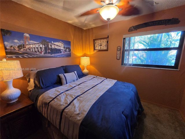 8044 NW 41st Ct, Sunrise, FL 33351