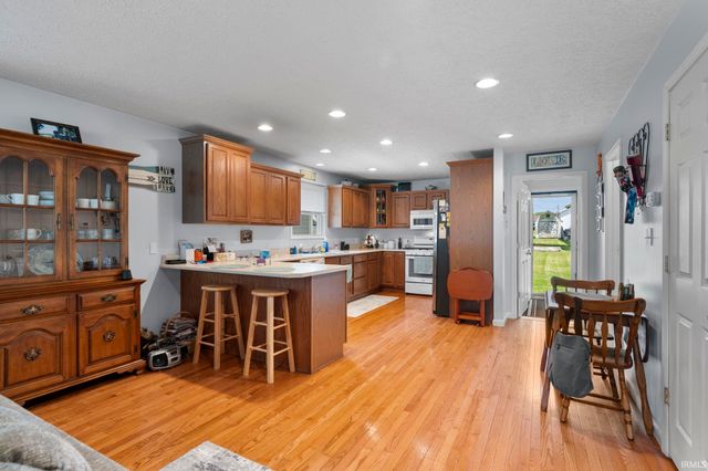 12135 N Upper Lake Shore, Monticello, IN 47960