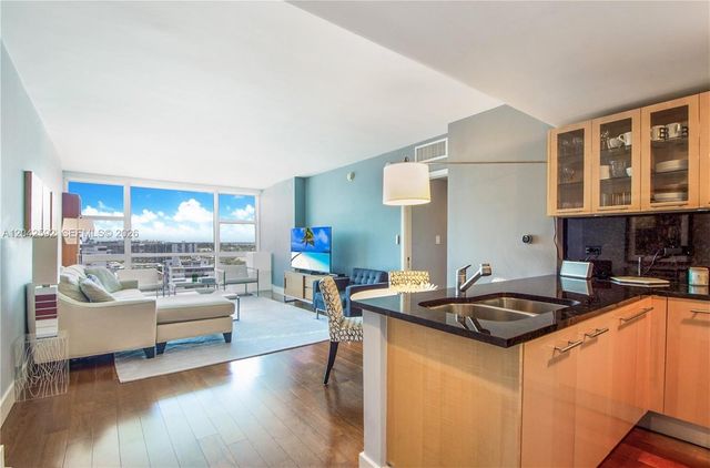 6801 Collins Ave 1101, Miami Beach, FL 33141