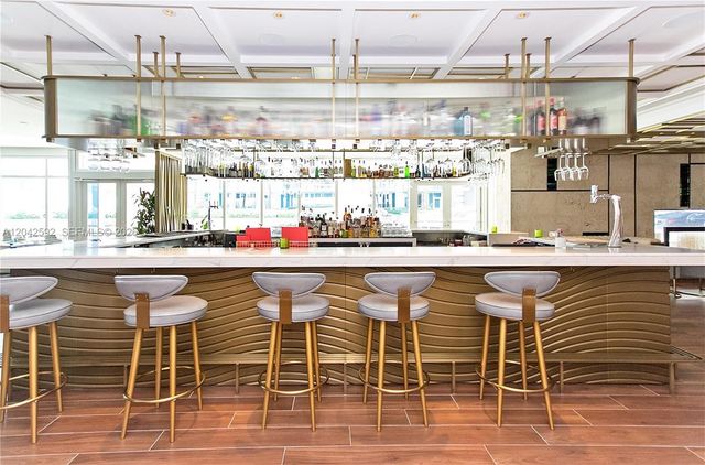 6801 Collins Ave 1101, Miami Beach, FL 33141