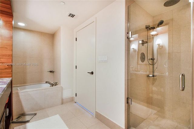 6801 Collins Ave 1101, Miami Beach, FL 33141