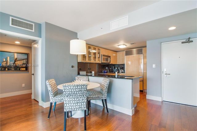 6801 Collins Ave 1101, Miami Beach, FL 33141