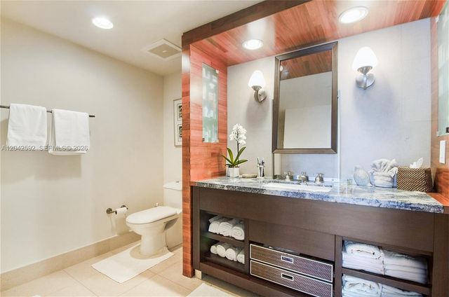 6801 Collins Ave 1101, Miami Beach, FL 33141