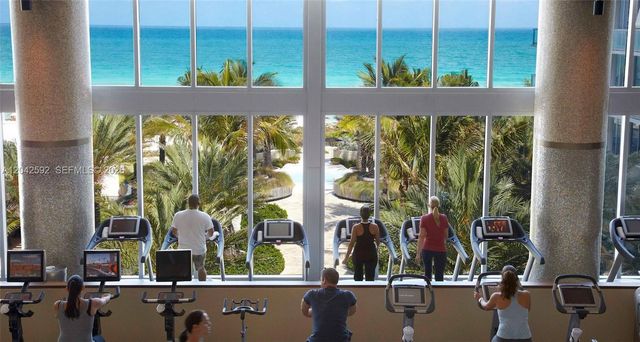 6801 Collins Ave 1101, Miami Beach, FL 33141