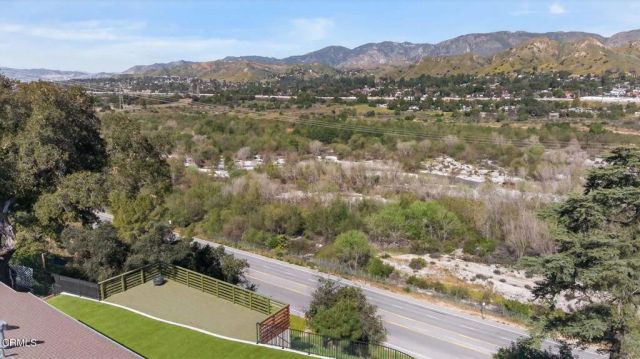 10755 Wheatland Avenue, Sunland, CA 91040