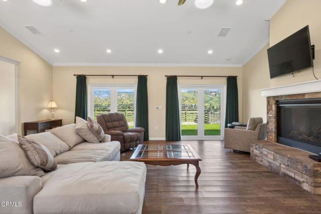 10755 Wheatland Avenue, Sunland, CA 91040