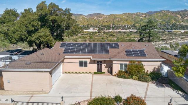 10755 Wheatland Avenue, Sunland, CA 91040