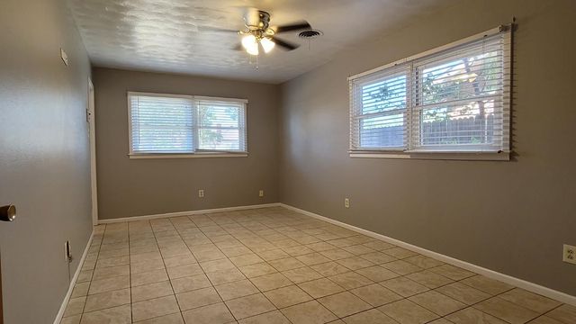 5430 13th Street, Lubbock, TX 79416