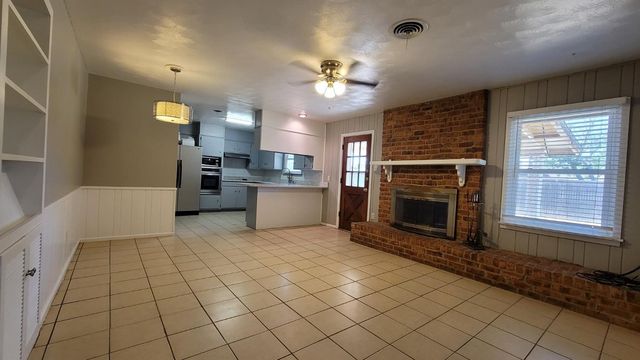 5430 13th Street, Lubbock, TX 79416