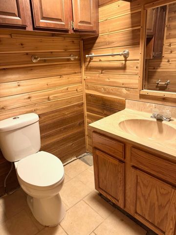 315 3rd Avenue NE, Roseau, MN 56751