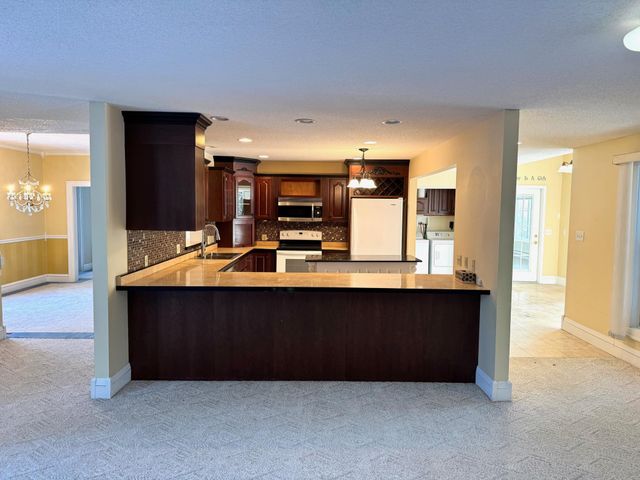 315 3rd Avenue NE, Roseau, MN 56751