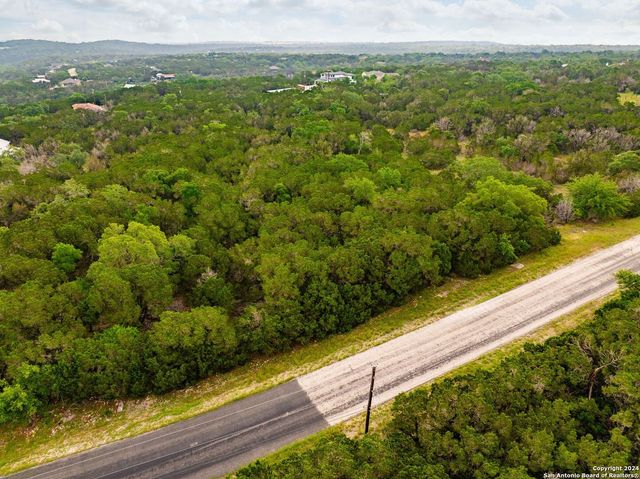 235 Hilltop Rdg, New Braunfels, TX 78132