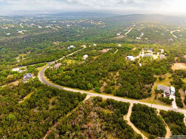 235 Hilltop Rdg, New Braunfels, TX 78132