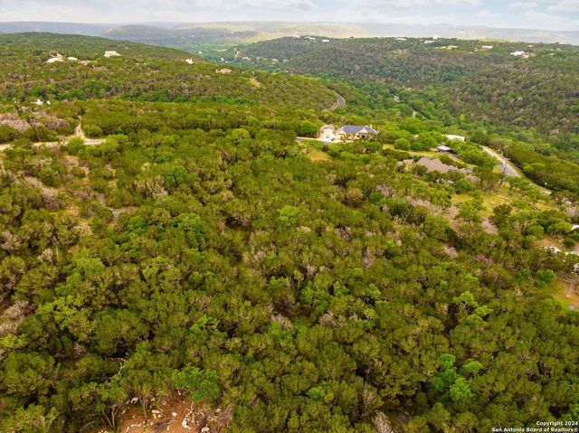 235 Hilltop Rdg, New Braunfels, TX 78132
