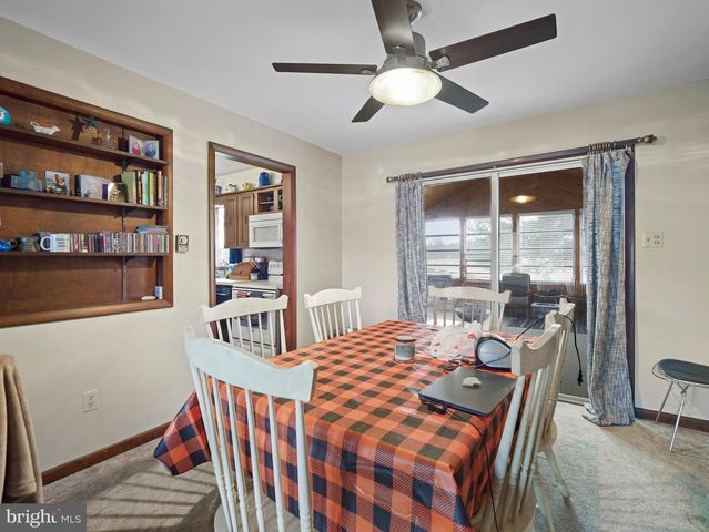 8738 OLDE SCOTLAND RD, Shippensburg, PA 17257