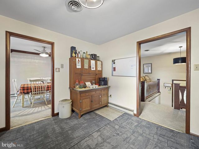 8738 OLDE SCOTLAND RD, Shippensburg, PA 17257