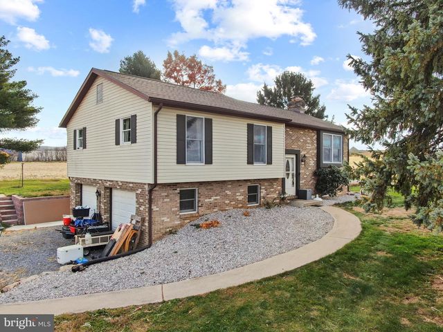 8738 OLDE SCOTLAND RD, Shippensburg, PA 17257