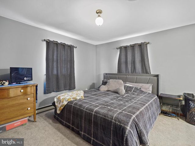 8738 OLDE SCOTLAND RD, Shippensburg, PA 17257