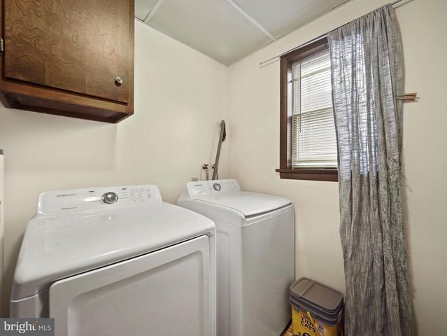8738 OLDE SCOTLAND RD, Shippensburg, PA 17257