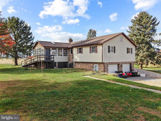 8738 OLDE SCOTLAND RD, Shippensburg, PA 17257
