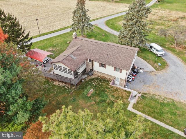 8738 OLDE SCOTLAND RD, Shippensburg, PA 17257