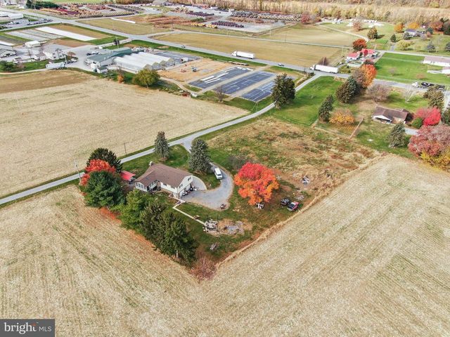 8738 OLDE SCOTLAND RD, Shippensburg, PA 17257