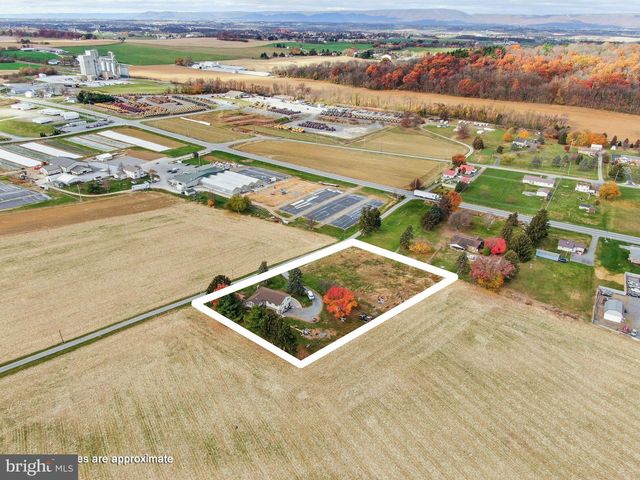 8738 OLDE SCOTLAND RD, Shippensburg, PA 17257