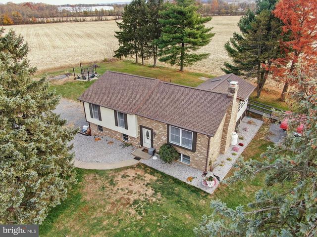 8738 OLDE SCOTLAND RD, Shippensburg, PA 17257