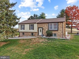 8738 OLDE SCOTLAND RD, Shippensburg, PA 17257
