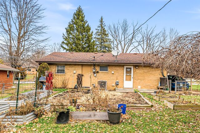 327 Grovewood Drive, Beech Grove, IN 46107