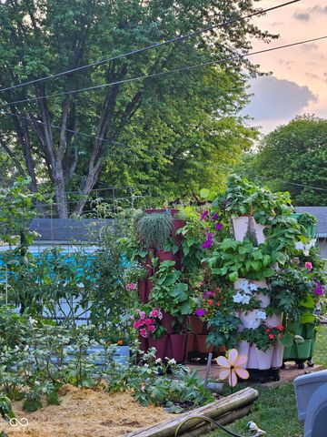 327 Grovewood Drive, Beech Grove, IN 46107