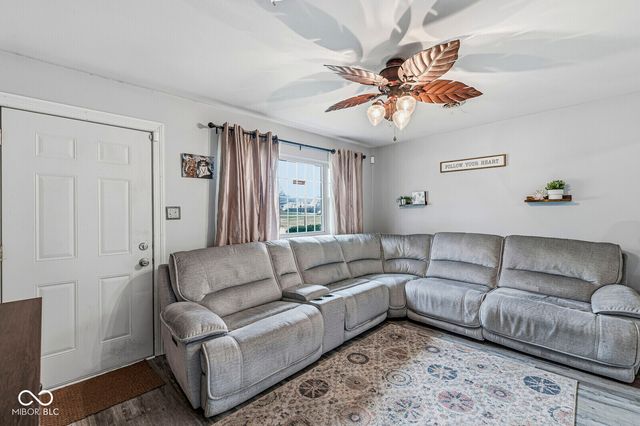 327 Grovewood Drive, Beech Grove, IN 46107